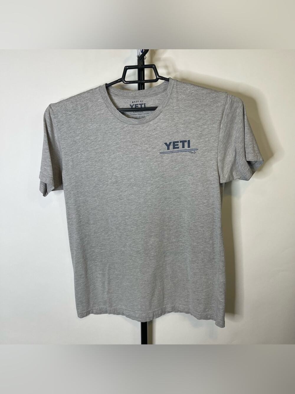Yeti Surfboard Grey Shirt Size Large Men’s